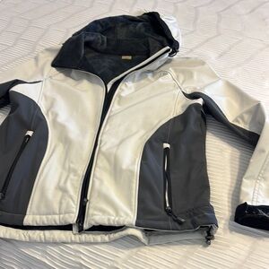 Xersion White and Gray Ski Jacket for Ultimate Winter Comfort